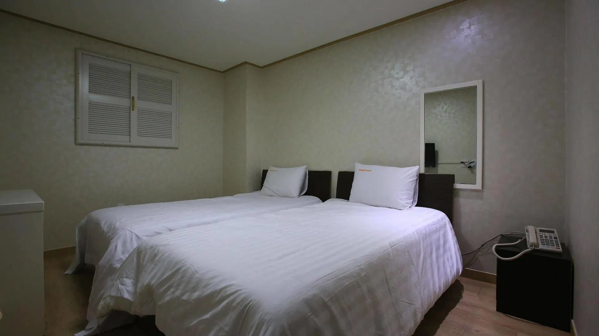Orange Tree Hotel Чеджудо
